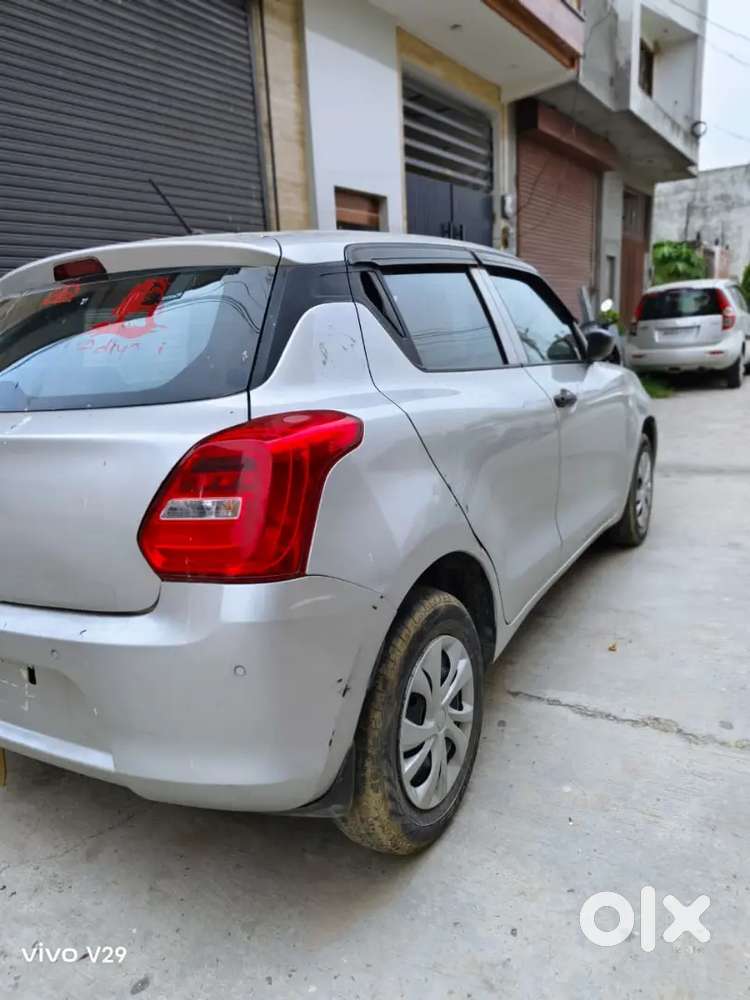 Urgent Sale  2023 Maruti Suzuki Swift Lxi Petrol  40,000 Km Good