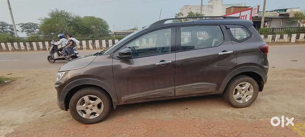 Renault Triber 1.0 Rxt 2022 Model
