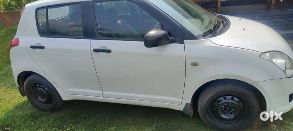 Swift Maruti Suzuki, 2010, Petrol, Manual