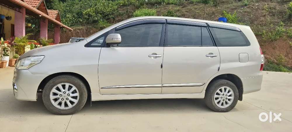 Toyota Innova 2013 Diesel 96000 Km Driven