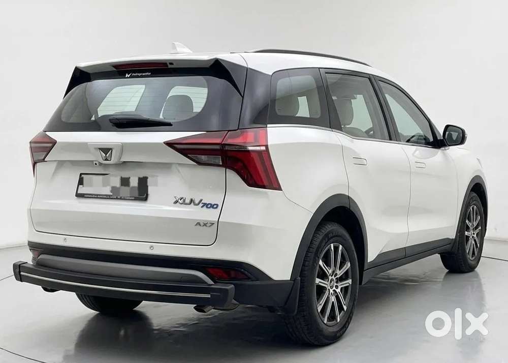 Mahindra Xuv700 2.0 Ax 7 Petrol At Str, 2025, Petrol