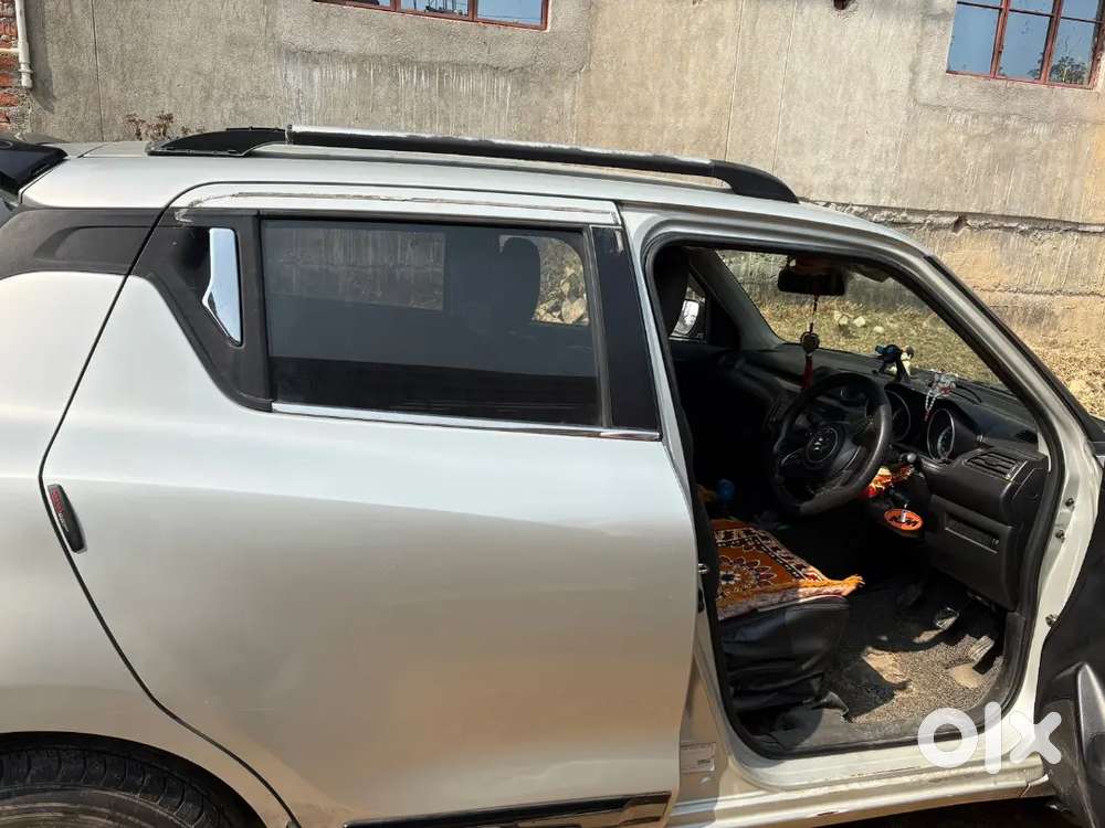 Maruti Suzuki Swift Vxi 2018 Car Almost New For Sale Silky Silver