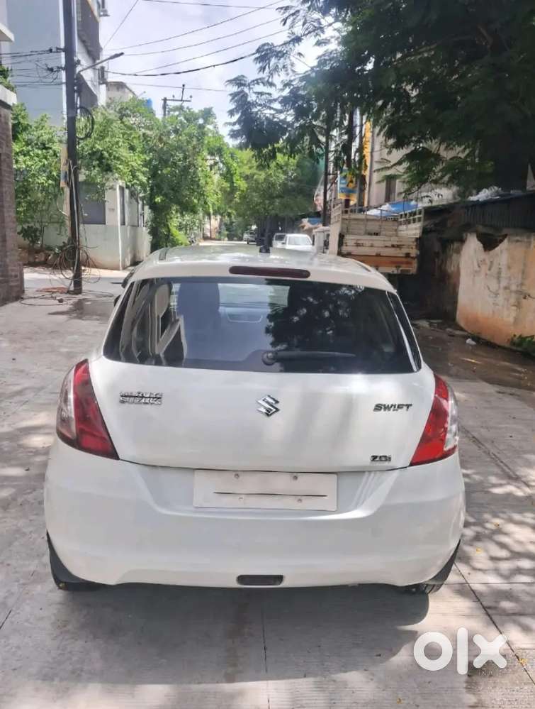 Maruti Suzuki Swift Zdi 2012