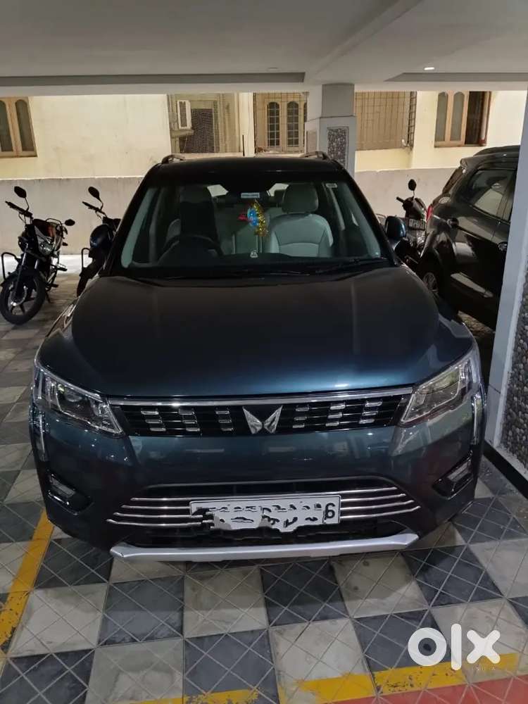 Mahindra Xuv300  W8(o)2023 Year Car