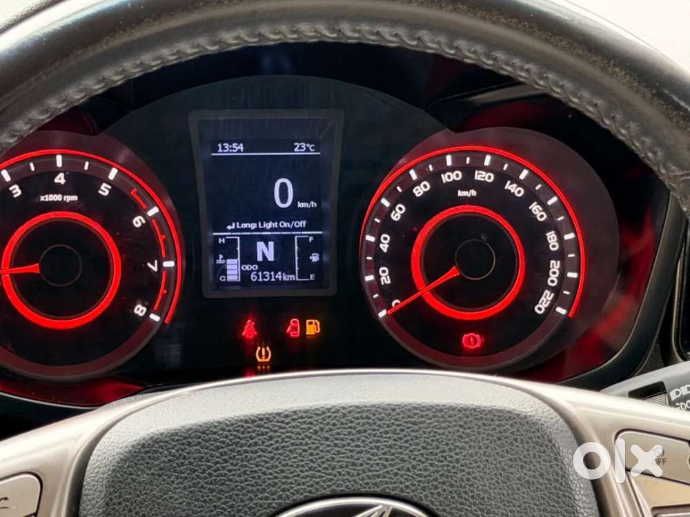Mahindra Xuv300 W8, 2022, Petrol