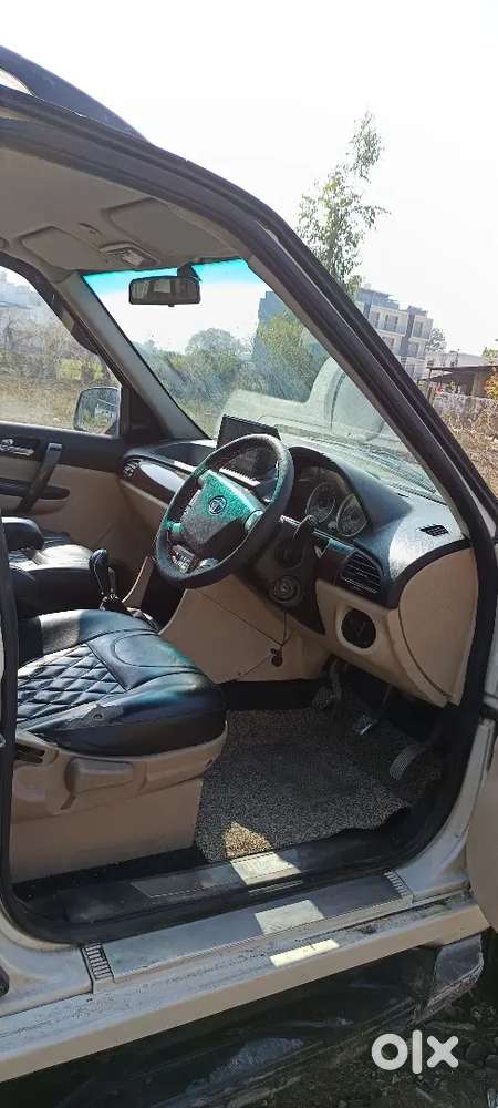 Tata Safari Storme 2014