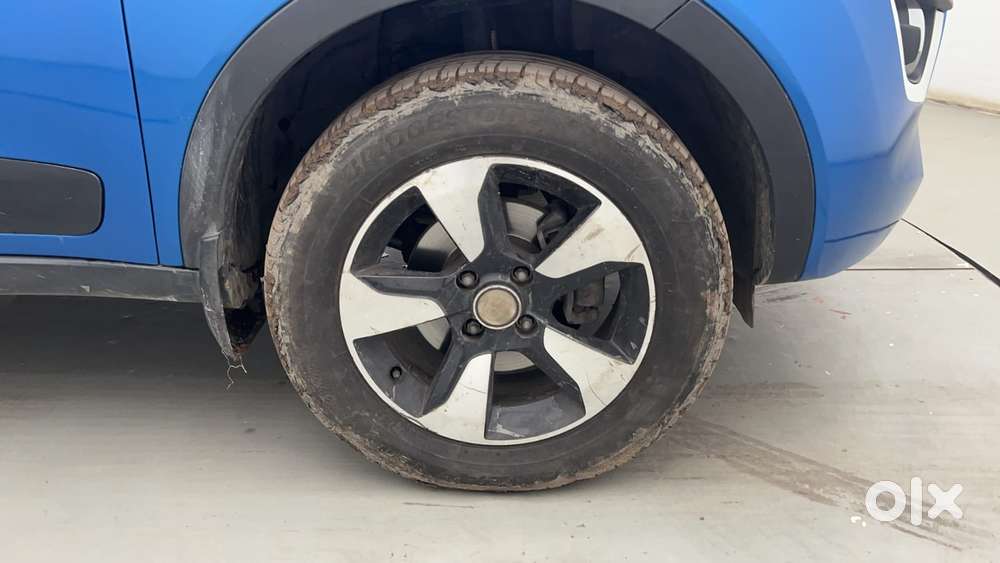 Tata Nexon 1.2 Revotron Xz Plus Dual Tone, 2018, Petrol