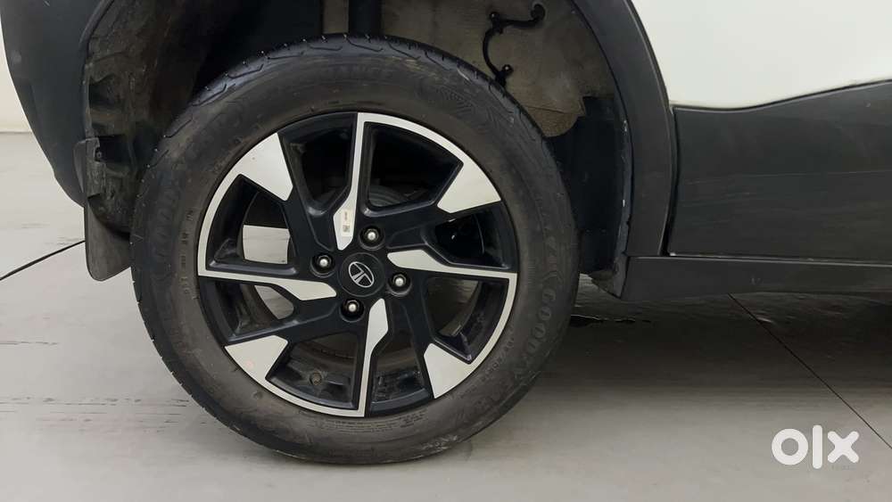 Tata Punch Creative Amt, 2025, Petrol