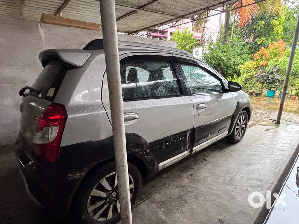 Toyota Etios Cross 2015