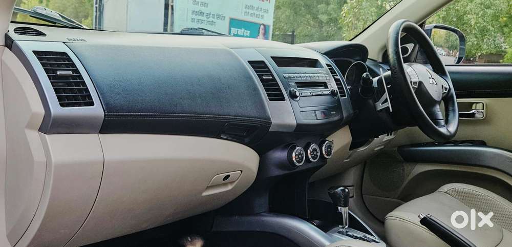 Mitsubishi Outlander 2.4 Cvt, 2011, Petrol
