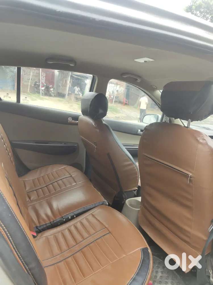 Hyundai I20 Asta 2010 Model