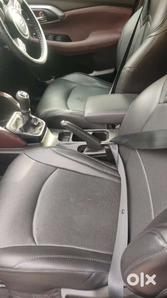Maruti Suzuki Grand Vitara 2023 Petrol 24000 Km Driven
