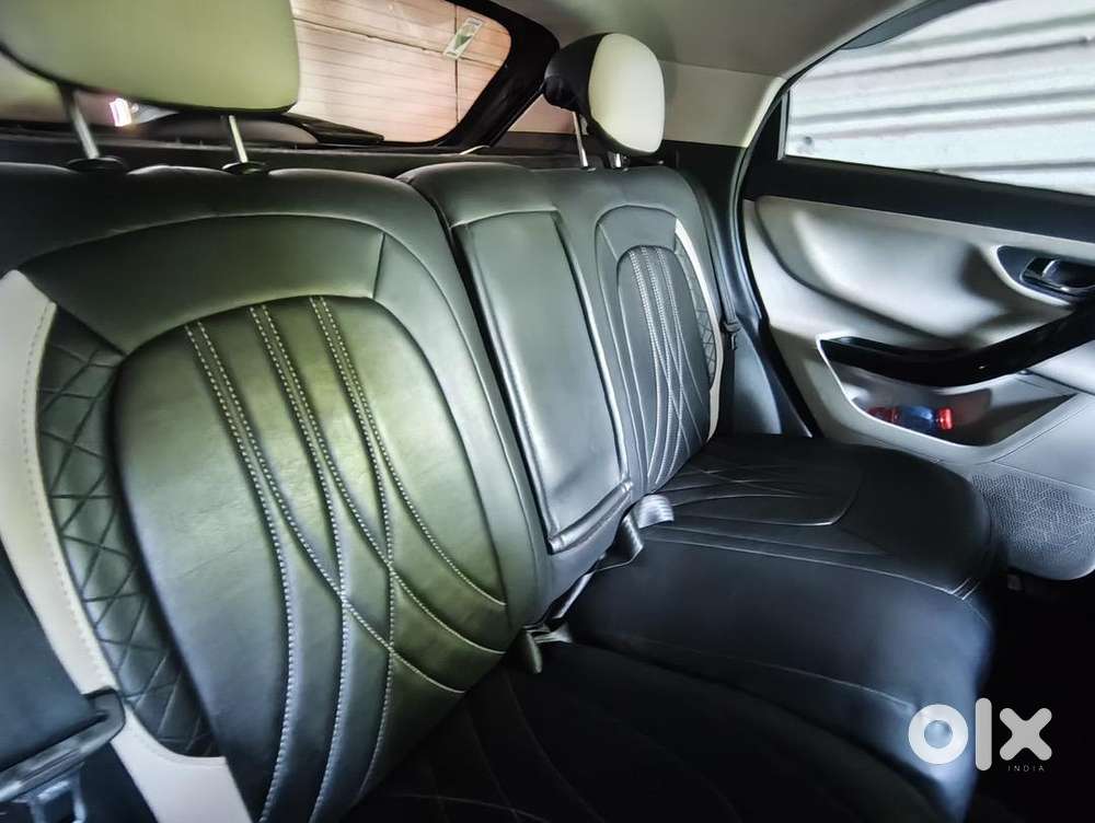 Tata Nexon Xza+ (dec 2022  Petrol  Automatic)