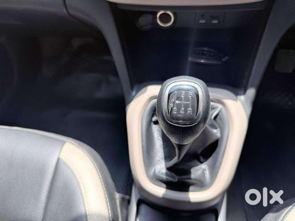 Hyundai Grand I10 2013-2016 Asta, 2015, Petrol