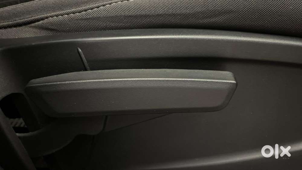 Tata Punch 1.2 Revotron Creative Amt Dual Tone, 2021, Petrol