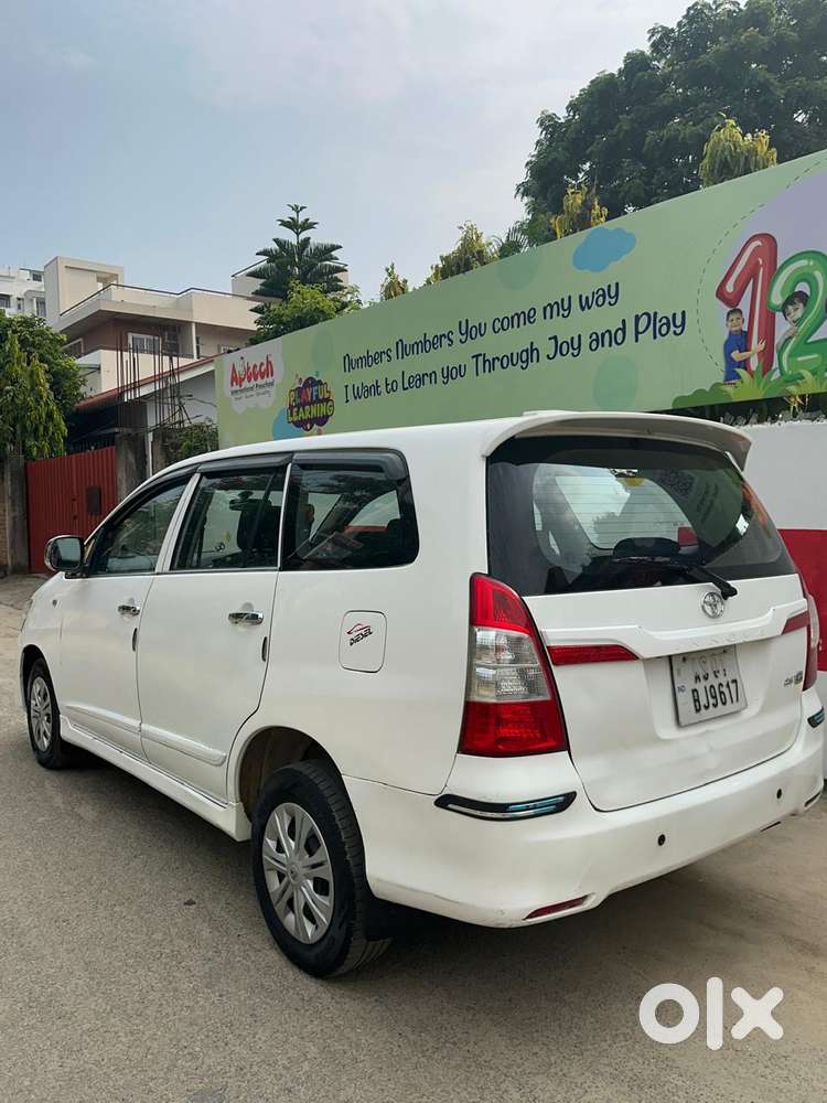Toyota Innova 2.5 G (diesel) 8 Seater, 2014, Diesel