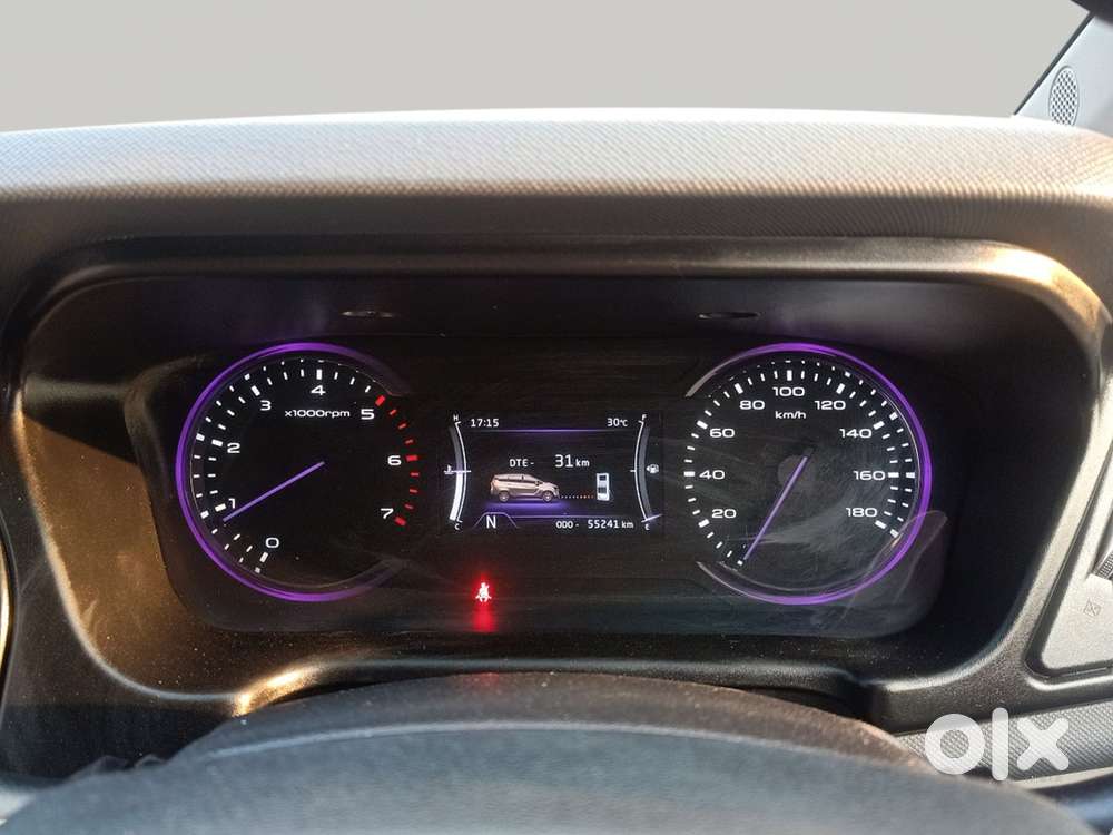 Mahindra Marazzo M8, 2019, Diesel