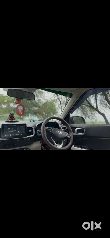 Hyundai Venue Petrol Manual 2023
