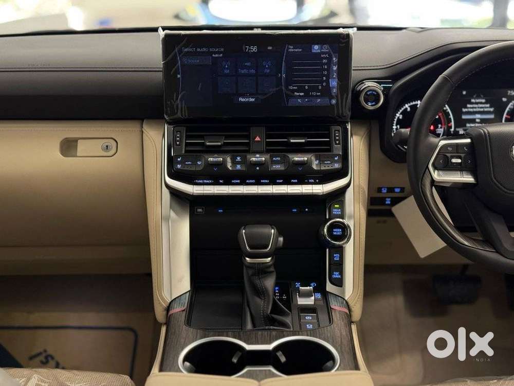 Toyota Land Cruiser Zx Petrol, 2025, Petrol