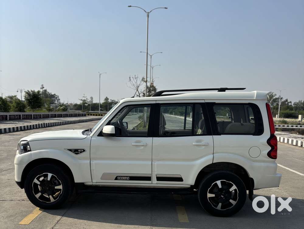 Mahindra Scorpio Classic 2.2 S 11 Mt 7 Str, 2023, Diesel