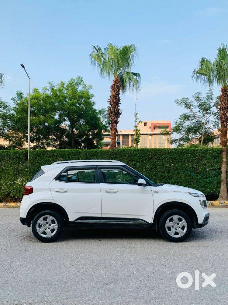 Hyundai Venue S 1.2 Petrol, 2020, Petrol