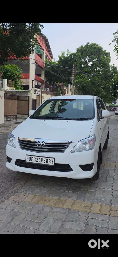 Toyota Innova 2.5 G (diesel) 7 Seater Bs Iv, 2015, Diesel