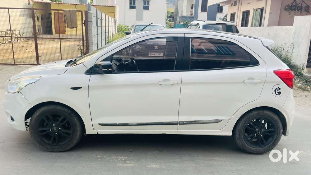 Ford Figo Petrol Titanium, 2017, Petrol
