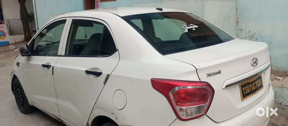 Hyundai Xcent 2016