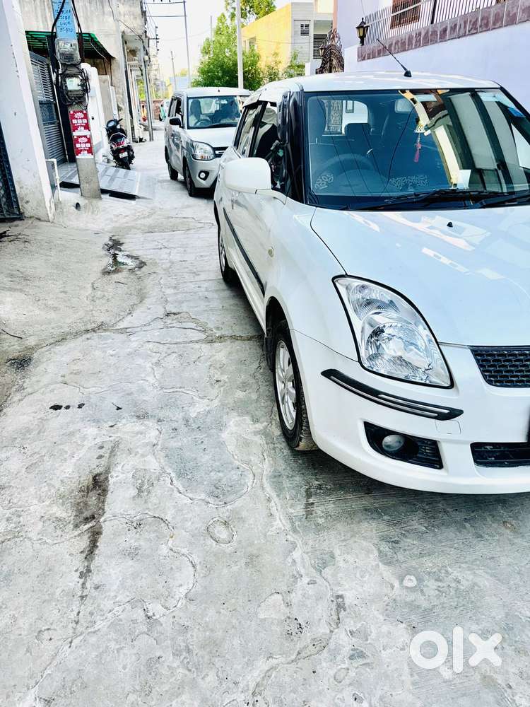 Maruti Suzuki Swift 2018 Zxi Plus, 2011, Petrol