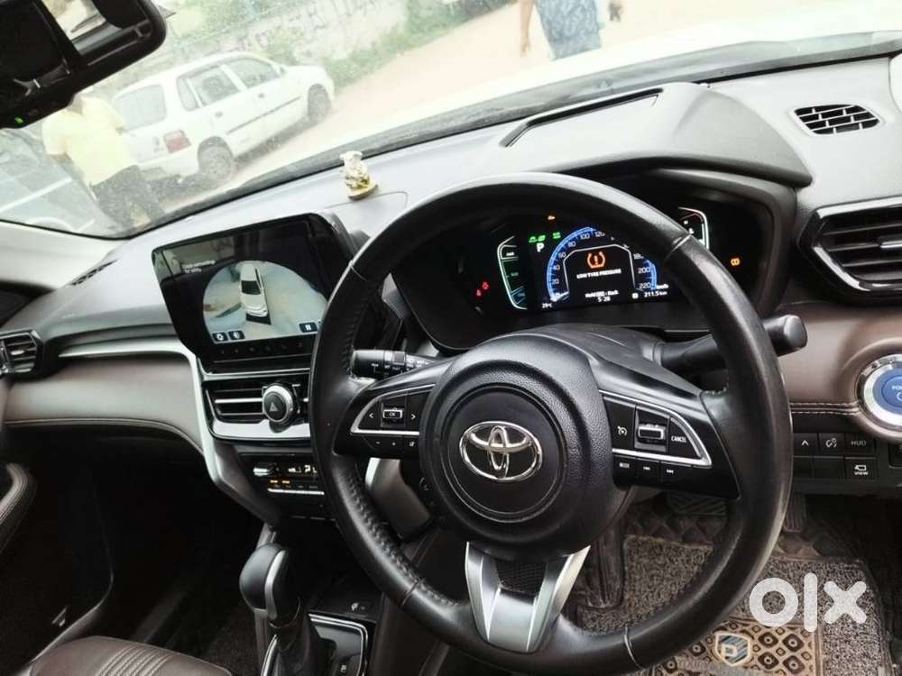 Toyota Urban Cruiser Hyryder V Hybrid Aero Edition, 2023, Petrol