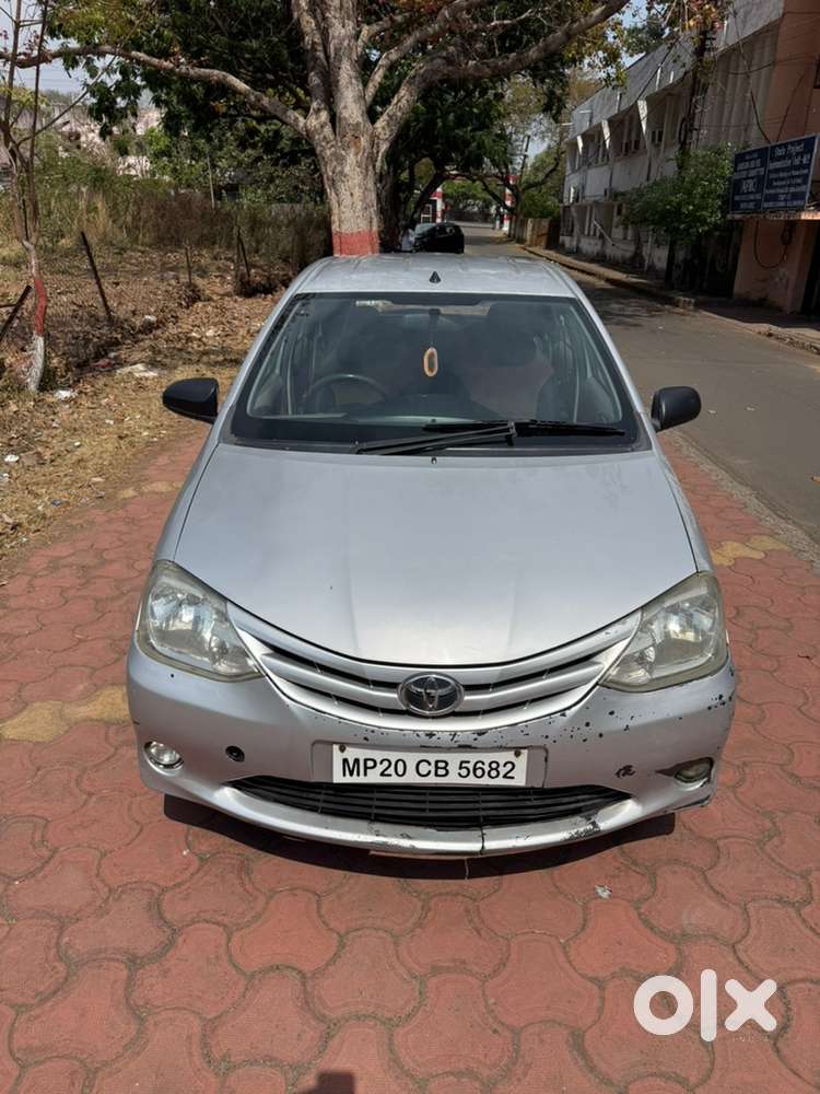 Toyota Etios Liva 2011 Petrol Well Maintained