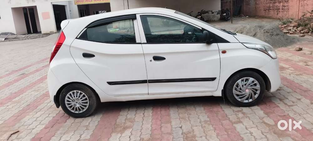 Hyundai Eon Era +, 2017, Petrol
