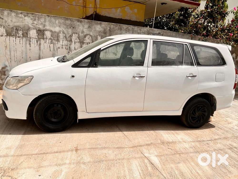 Toyota Innova 2013 G Variant Diesel Manual  8 Seater