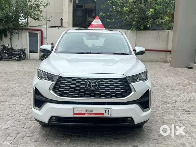 Toyota Innova Hycross 2.0 Zx (o) Hybrid 7 Str, 2024, Petrol