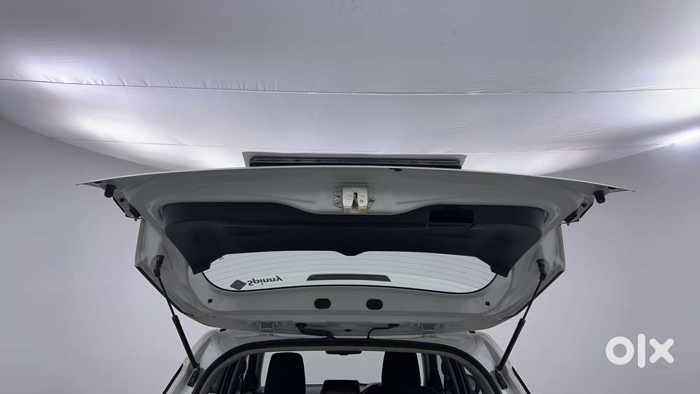 Maruti Suzuki Brezza Zxi Plus At, 2022, Petrol