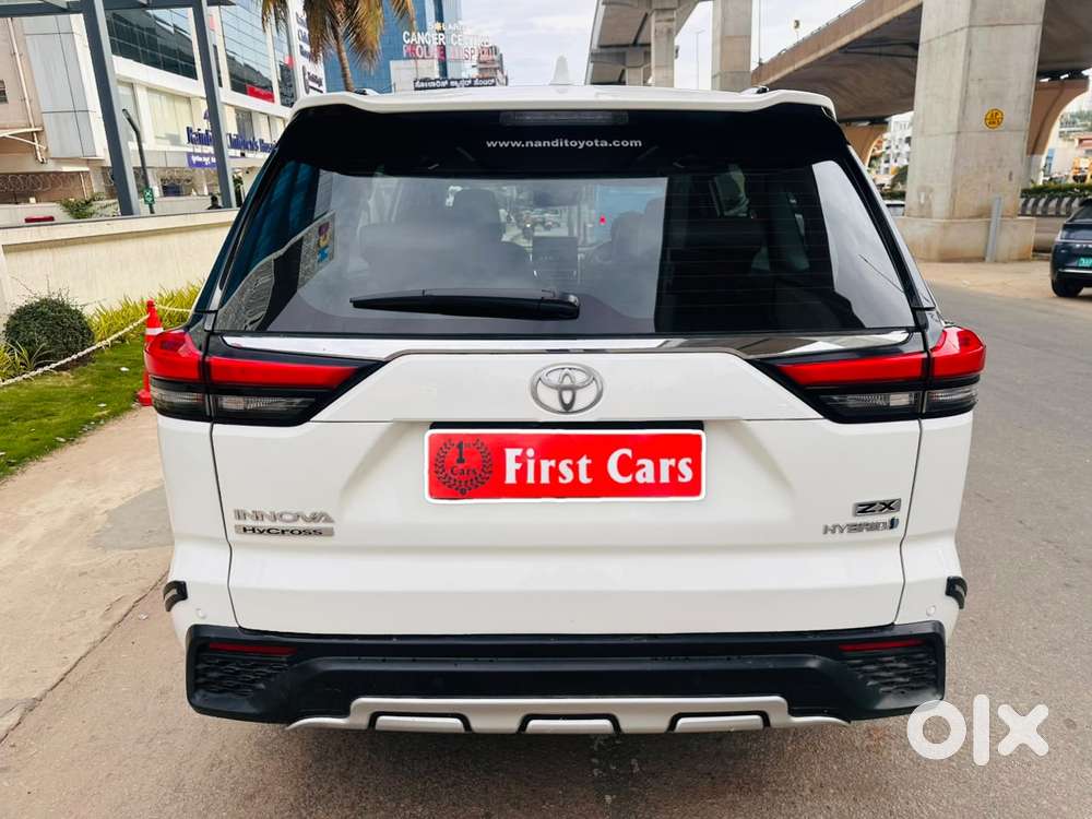 Toyota Innova Hycross 2.0 Zx (o) Hybrid 7 Str, 2023, Petrol