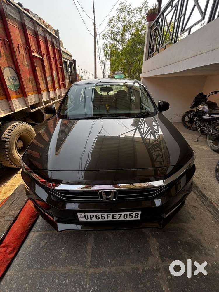 Honda Amaze 2nd Gen 2024 Cng & Hybrids Well Maintained