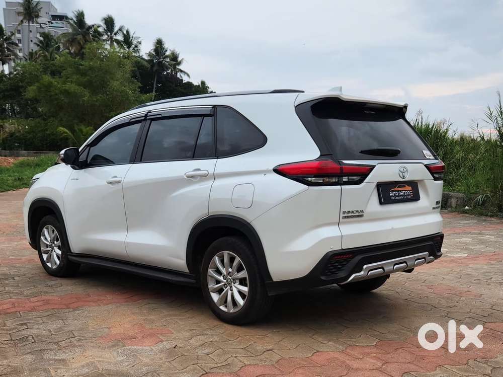 Toyota Innova Hycross 2.0 Vx (o) Hybrid 7 Str, 2024, Petrol