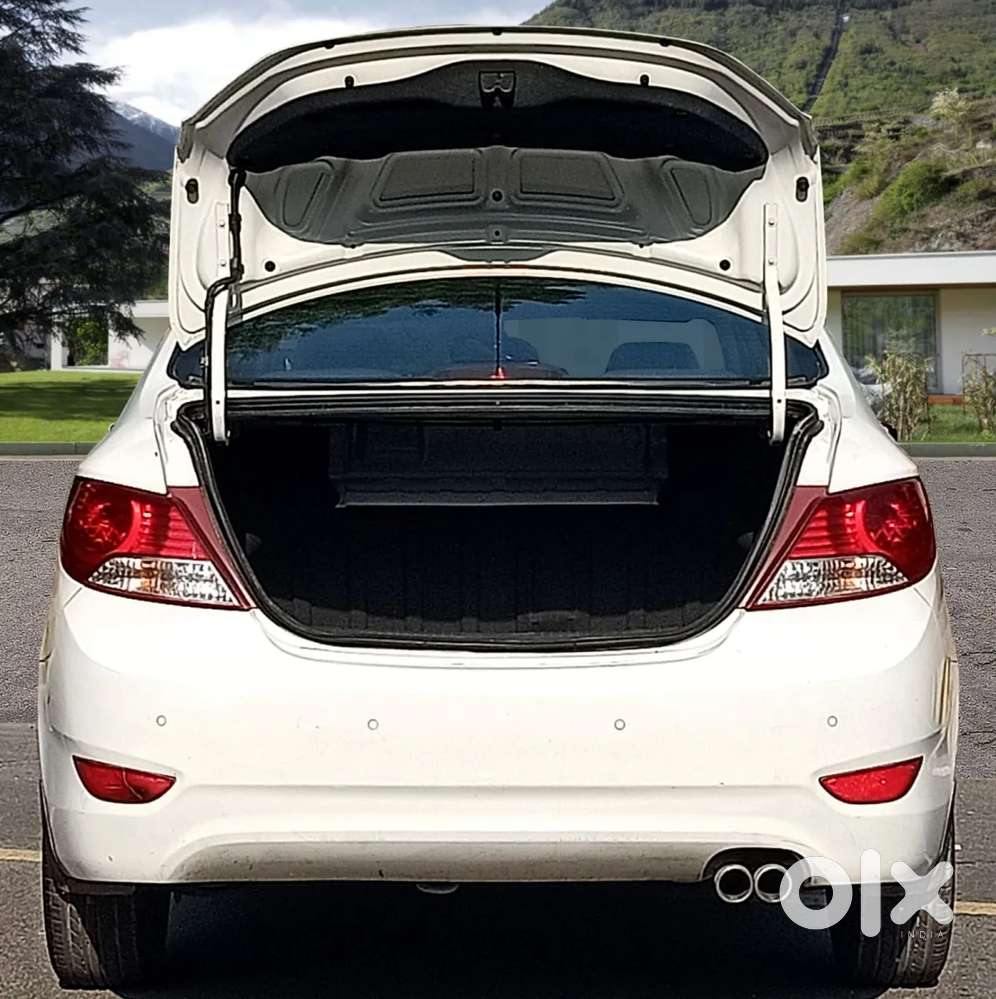 Hyundai Verna 1.6 Ex Vtvt, 2013, Petrol