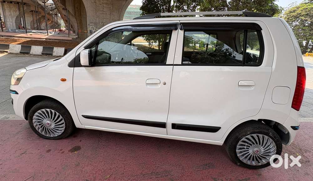 Maruti Suzuki Wagon R 1.0 Vxi Amt, 2015, Petrol
