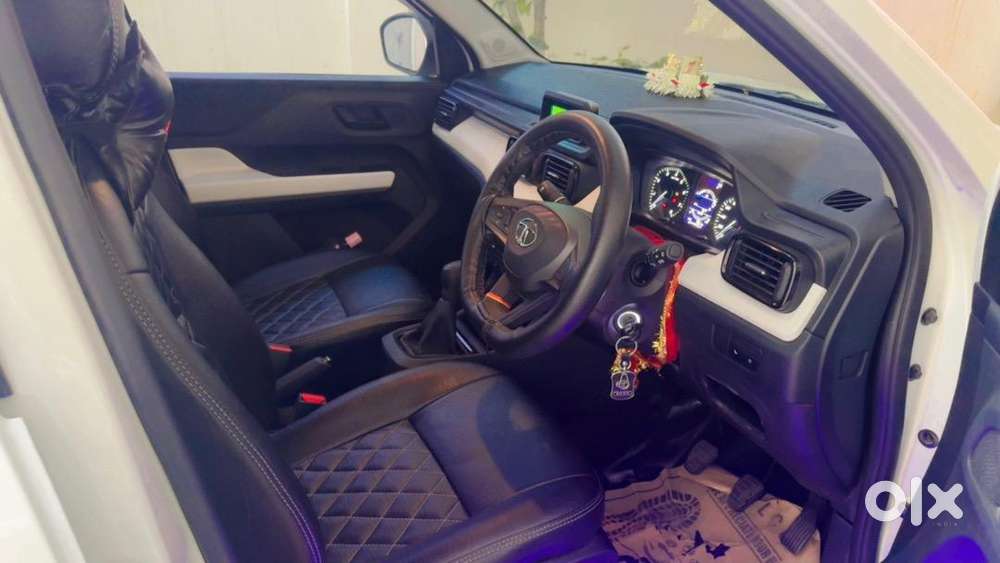 Tata Punch 2023 Petrol 1560 Km Driven