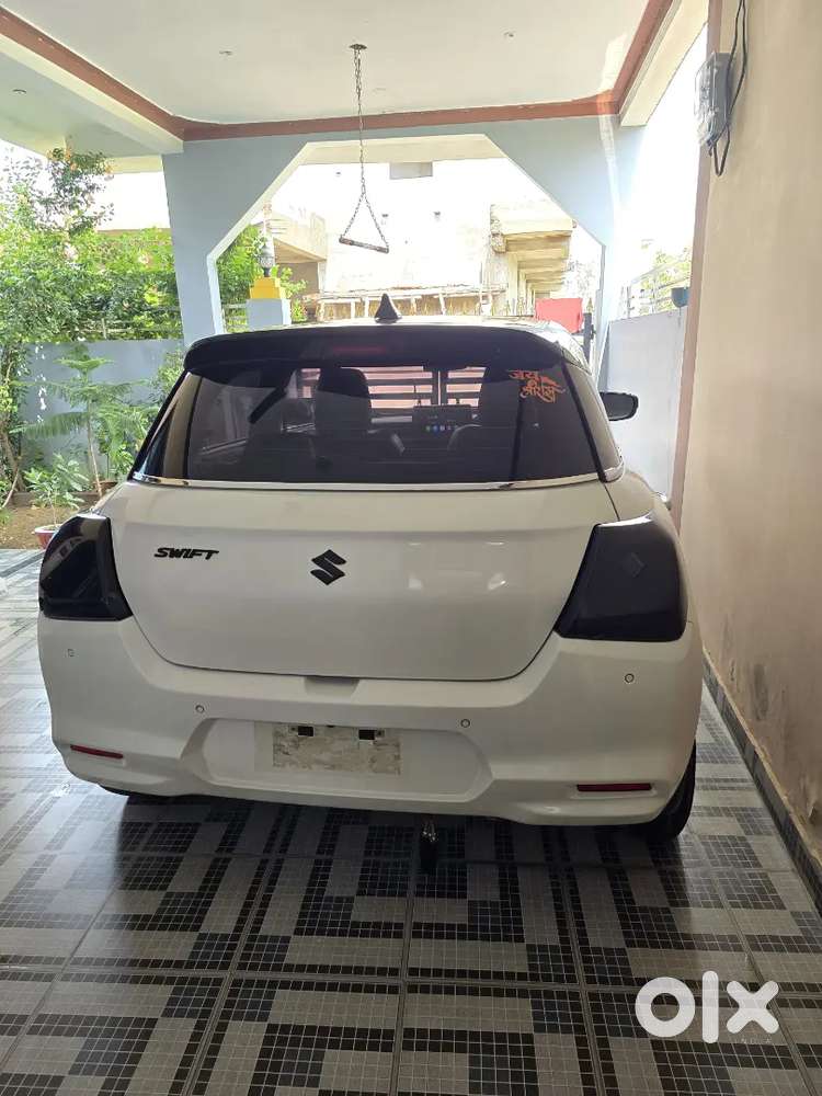 Maruti Suzuki Swift 1.2 Lxi 2025