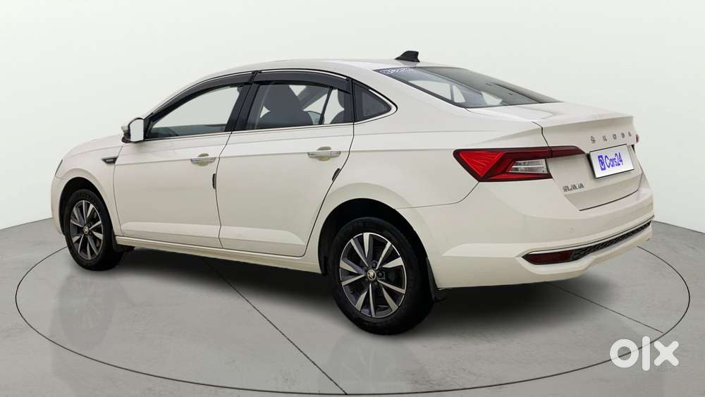 Skoda Slavia 1.0 Tsi Style At, 2024, Petrol