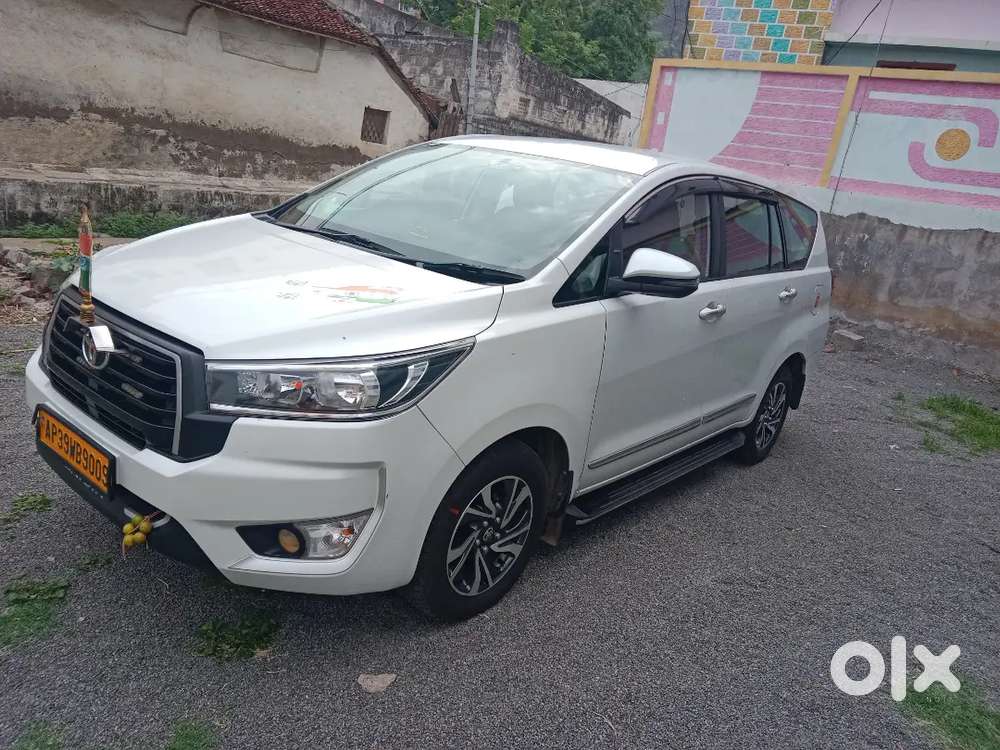 Toyota Innova Crysta 2024 December 20  6+1  Life Tax