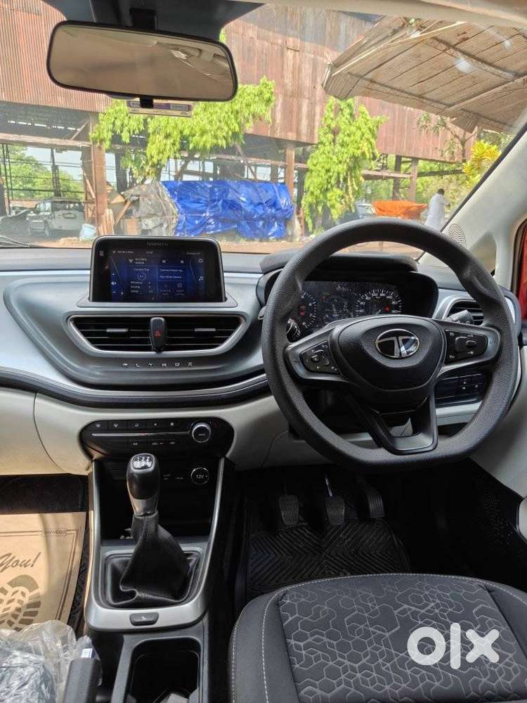 Tata Altroz Xz, 2024, Petrol