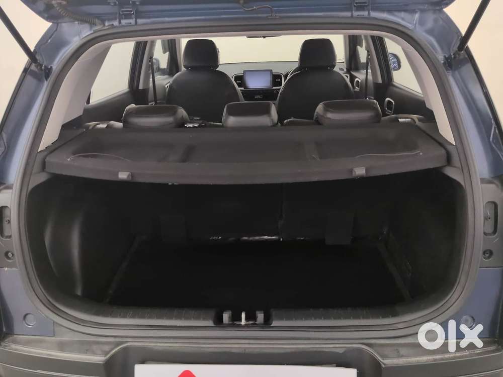 Hyundai Venue 1.0 S (o) Turbo Dct, 2024, Petrol