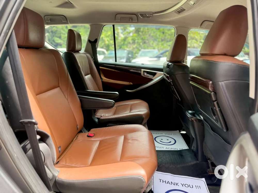 Toyota Innova Crysta 2.8 Zx At 7 Seater, 2016, Diesel