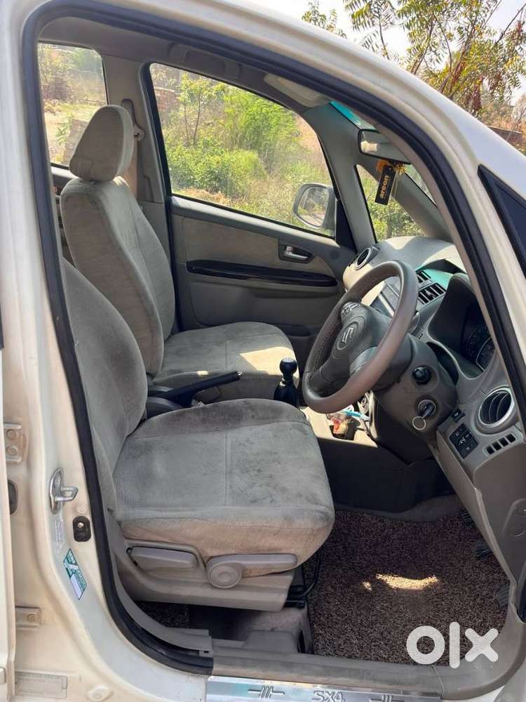 Maruti Suzuki Sx4 Zxi Mt Bsiv Leather, 2011, Cng & Hybrids