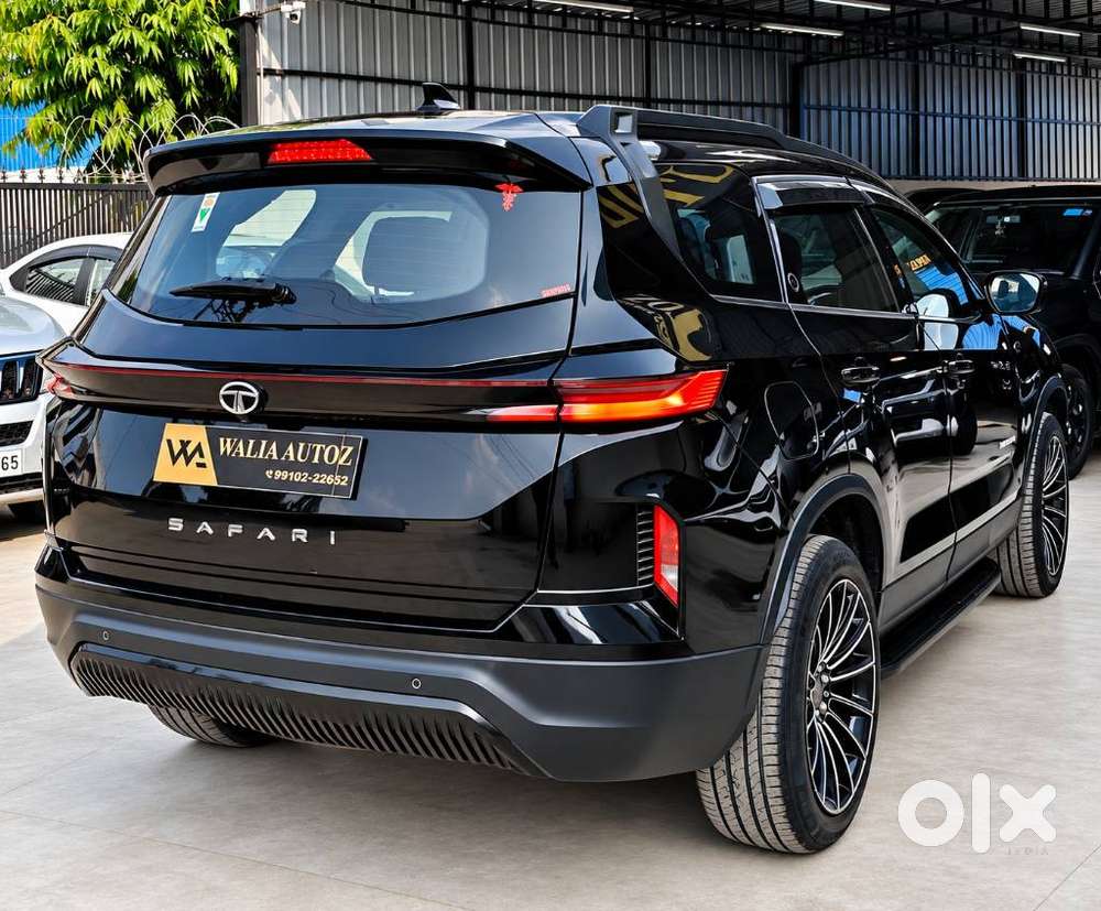 Tata Safari Accomplished Plus Dark Edition At, 2023, Diesel