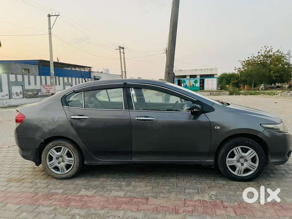 Honda City 2010 Cng & Hybrids Well Maintained
